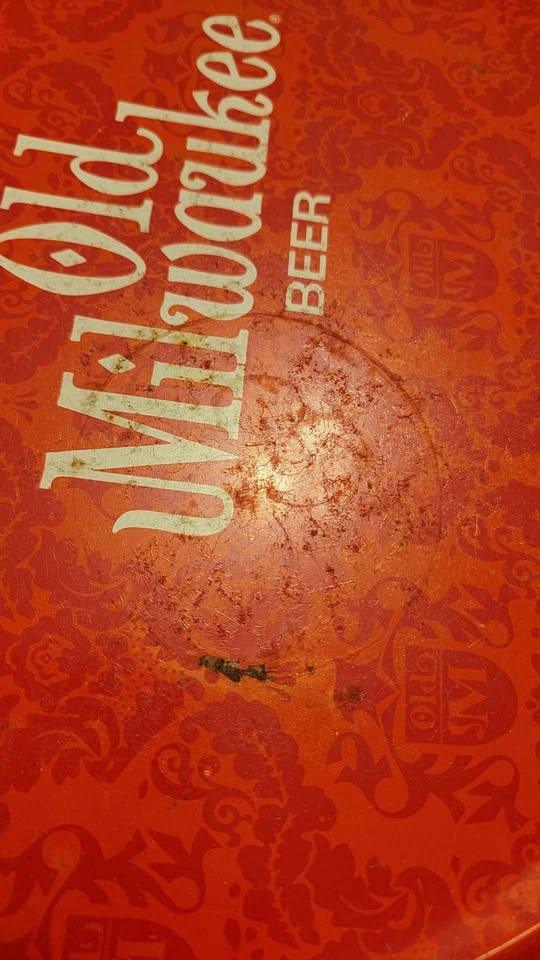 1968 Old Milwaukee tin beer tray - photo 3