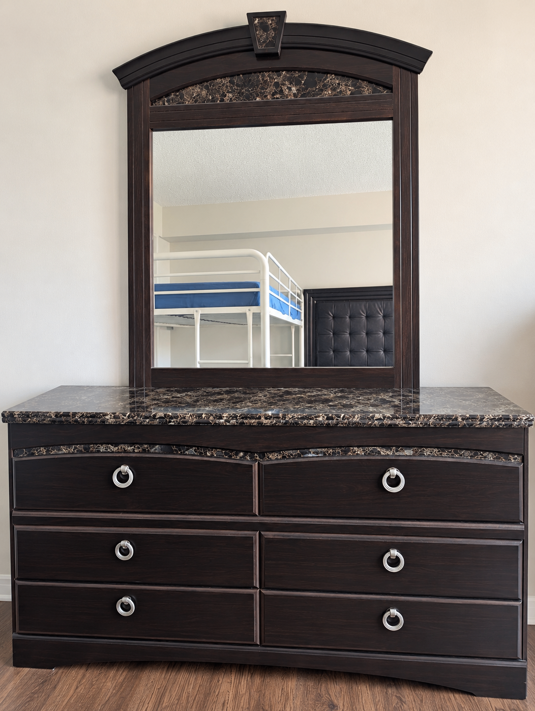 Moving Sale – 2-Pc Dresser Set – Mirror Dresser + 5-Drawer Chest - photo 2