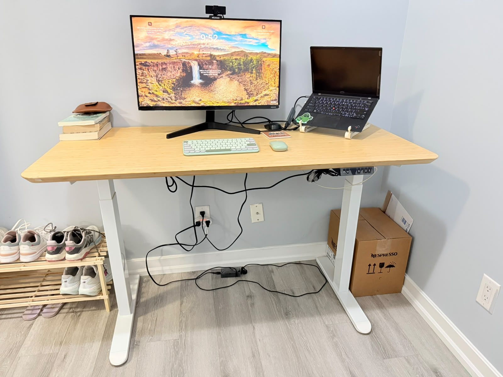 Sit & Stand desk for sale (with electric mechanism)