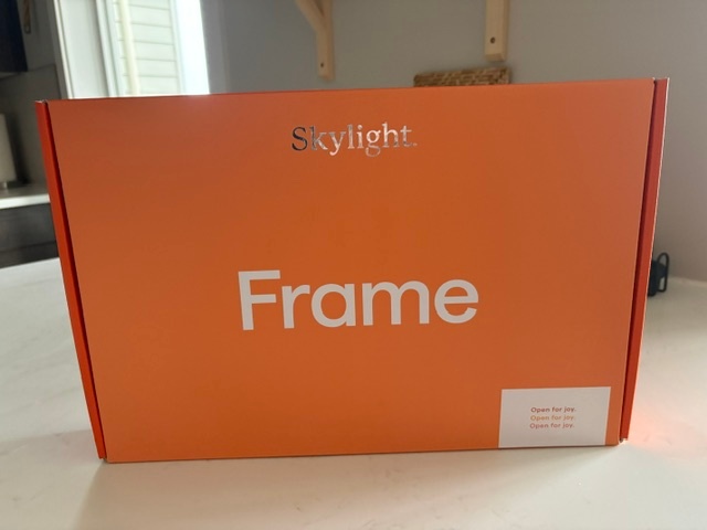 Skylight Frame 10" Digital Wi Fi Photo Frame - Brand New - photo 2
