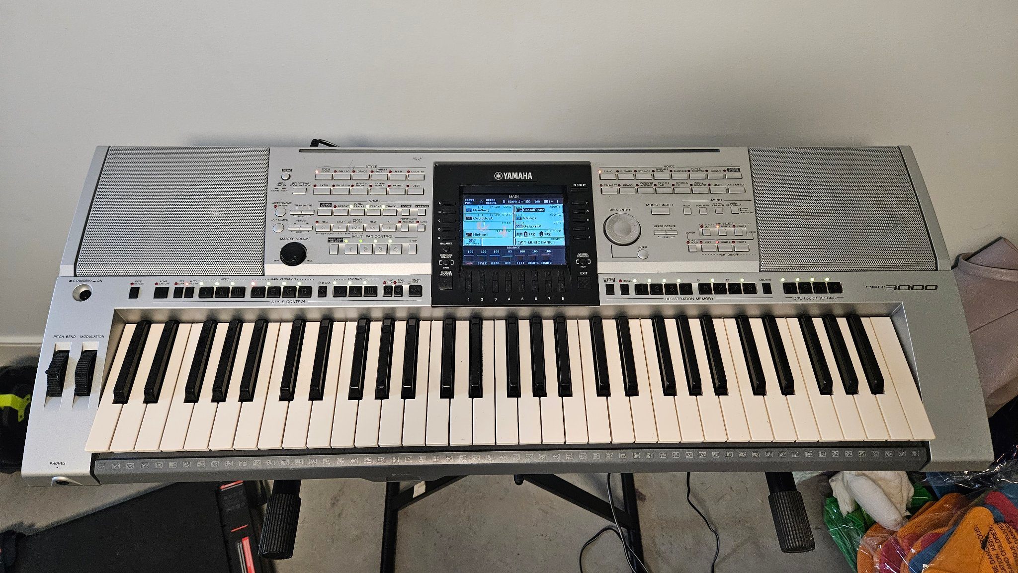 Yamaha PSR-3000 Arranger Keyboard - 61 Keys
