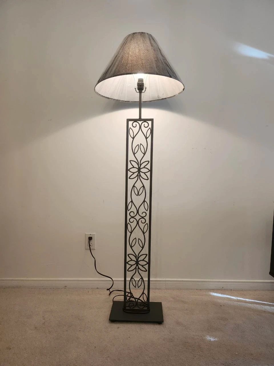 Metal Floor Lamp with Floral Design