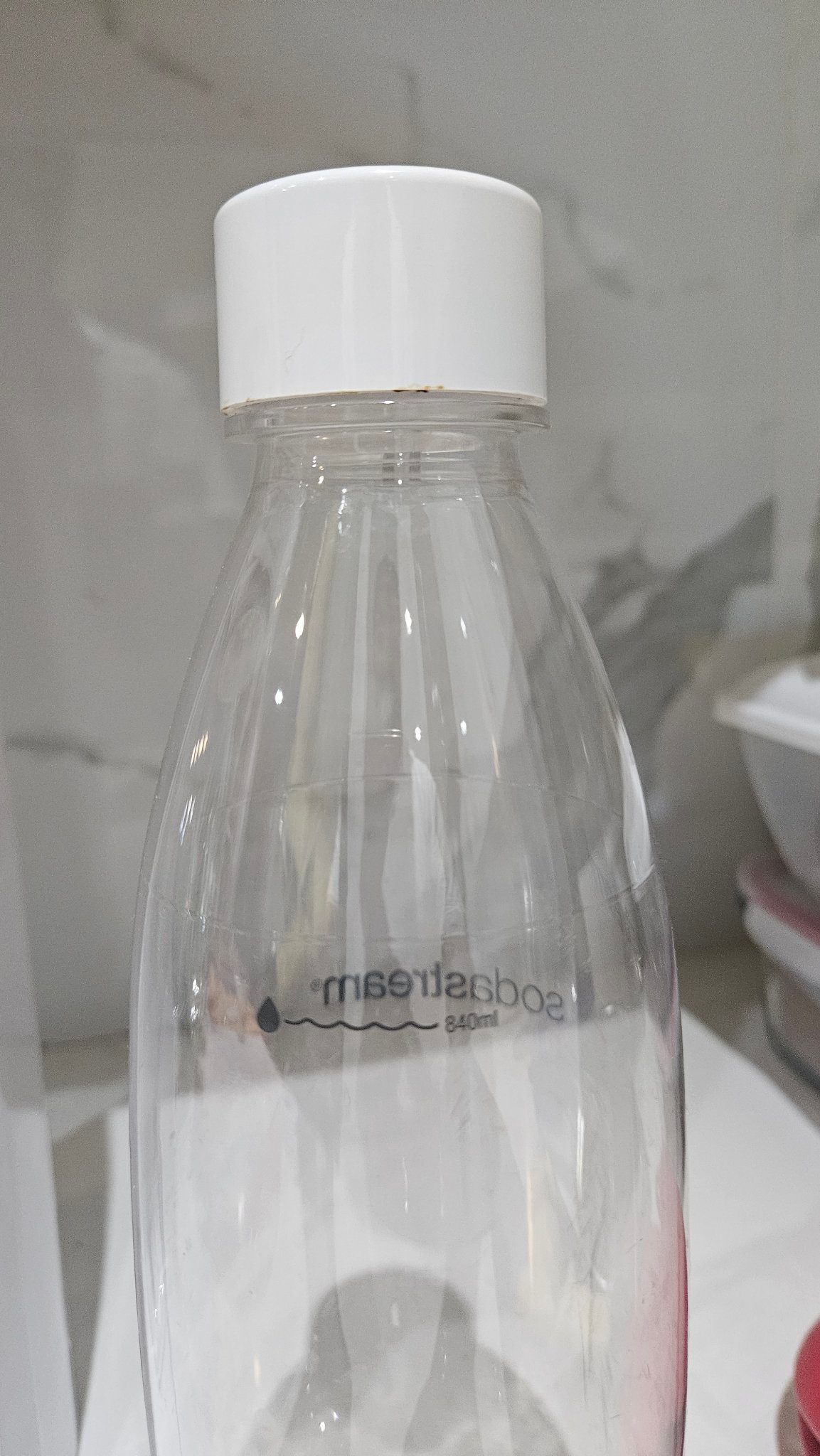 SodaStream Sparkling Water Maker with Bottle and CO2 Cylinder - photo 2