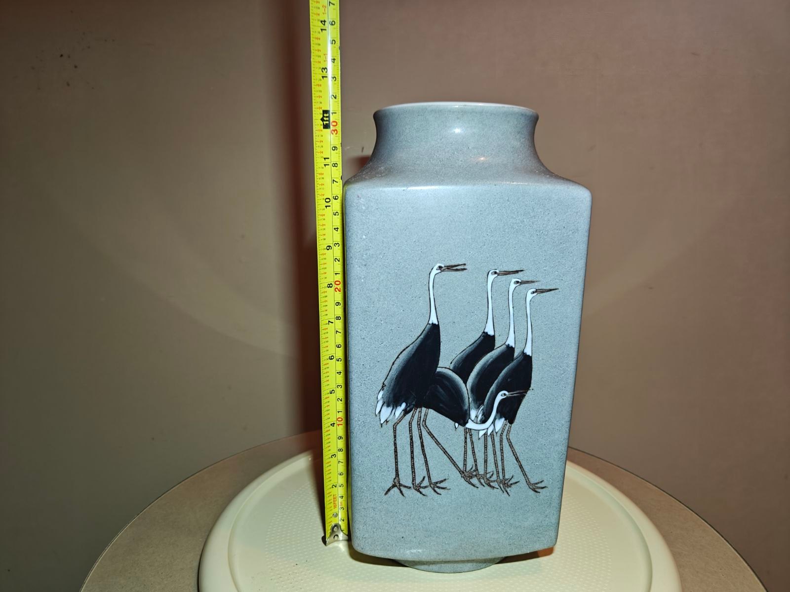 Pair of Vintage "Made in Hong Kong" Square Crane Vases - photo 5