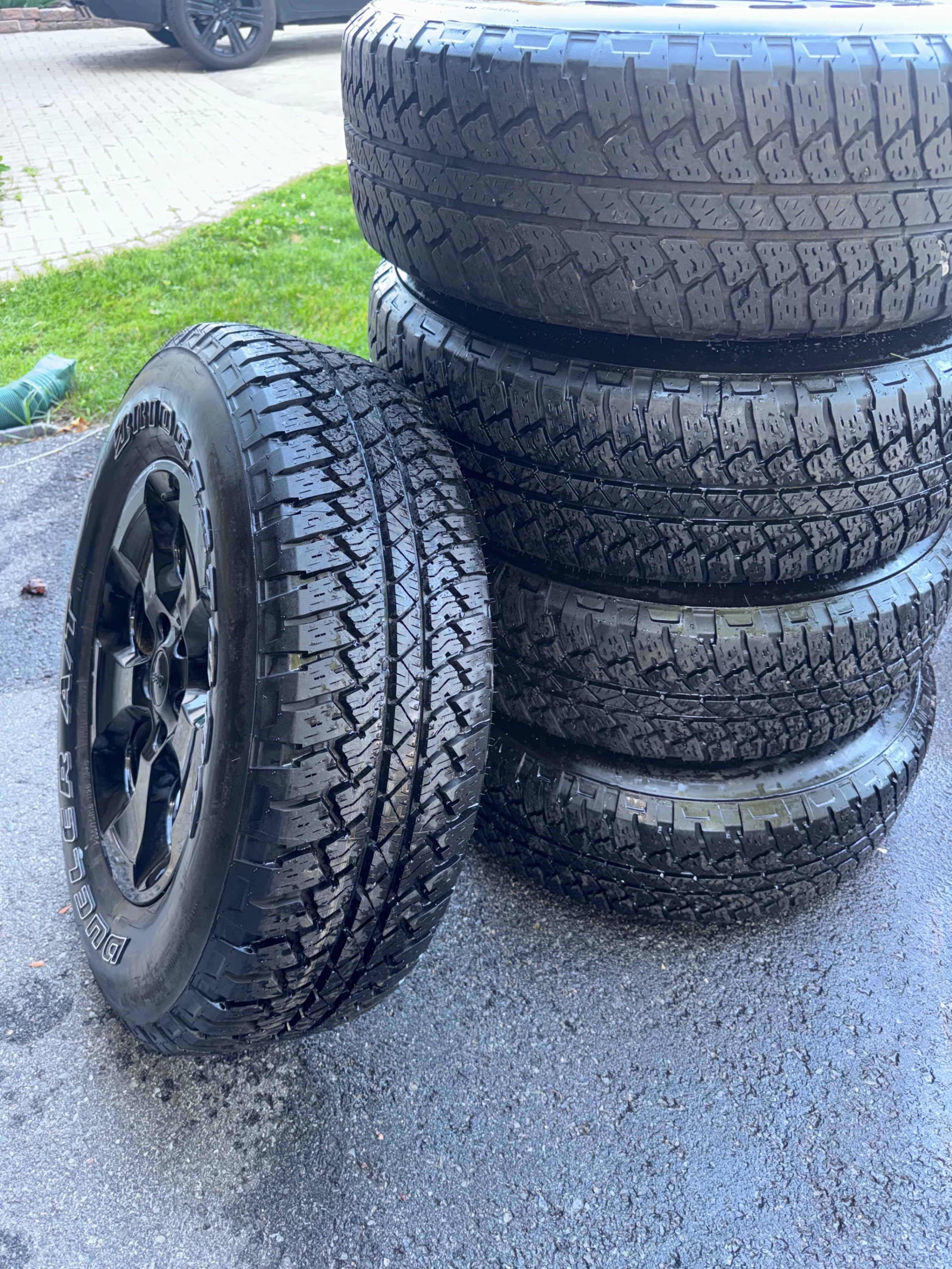 5 Jeep wheels + Bridgestone A/T tires, 255/70R18 - photo 2