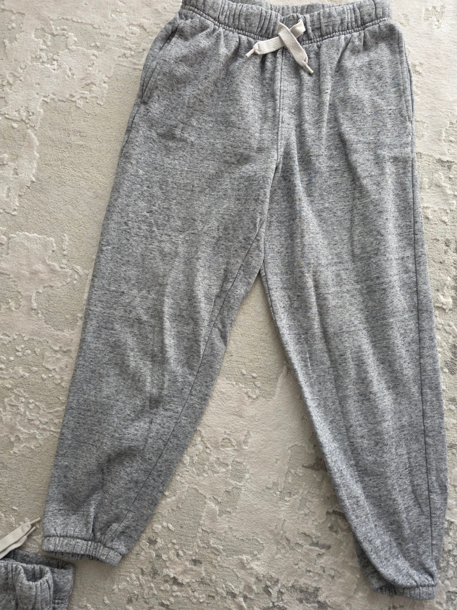 Old Navy Fleece-Lined Jogger Pants — Size 10-12, Pair of 2 Grey - photo 5