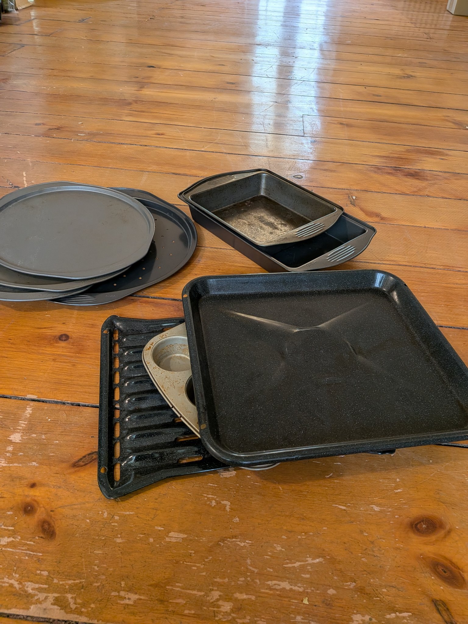 Baking Pans Lot, 9 Pieces - photo 4