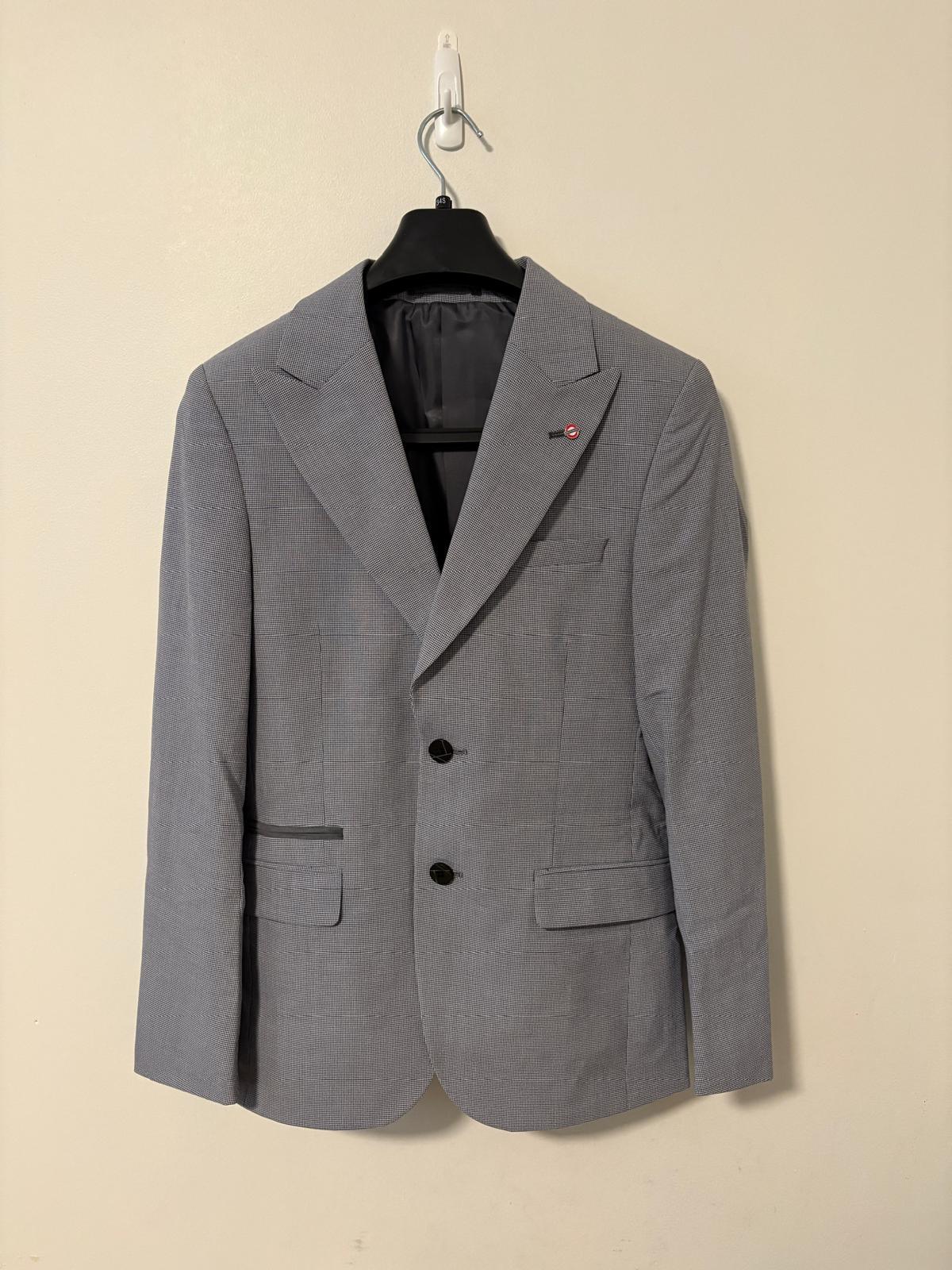 Tip Top Men’s Grey Blazer – Size 34S – Moving Sale
