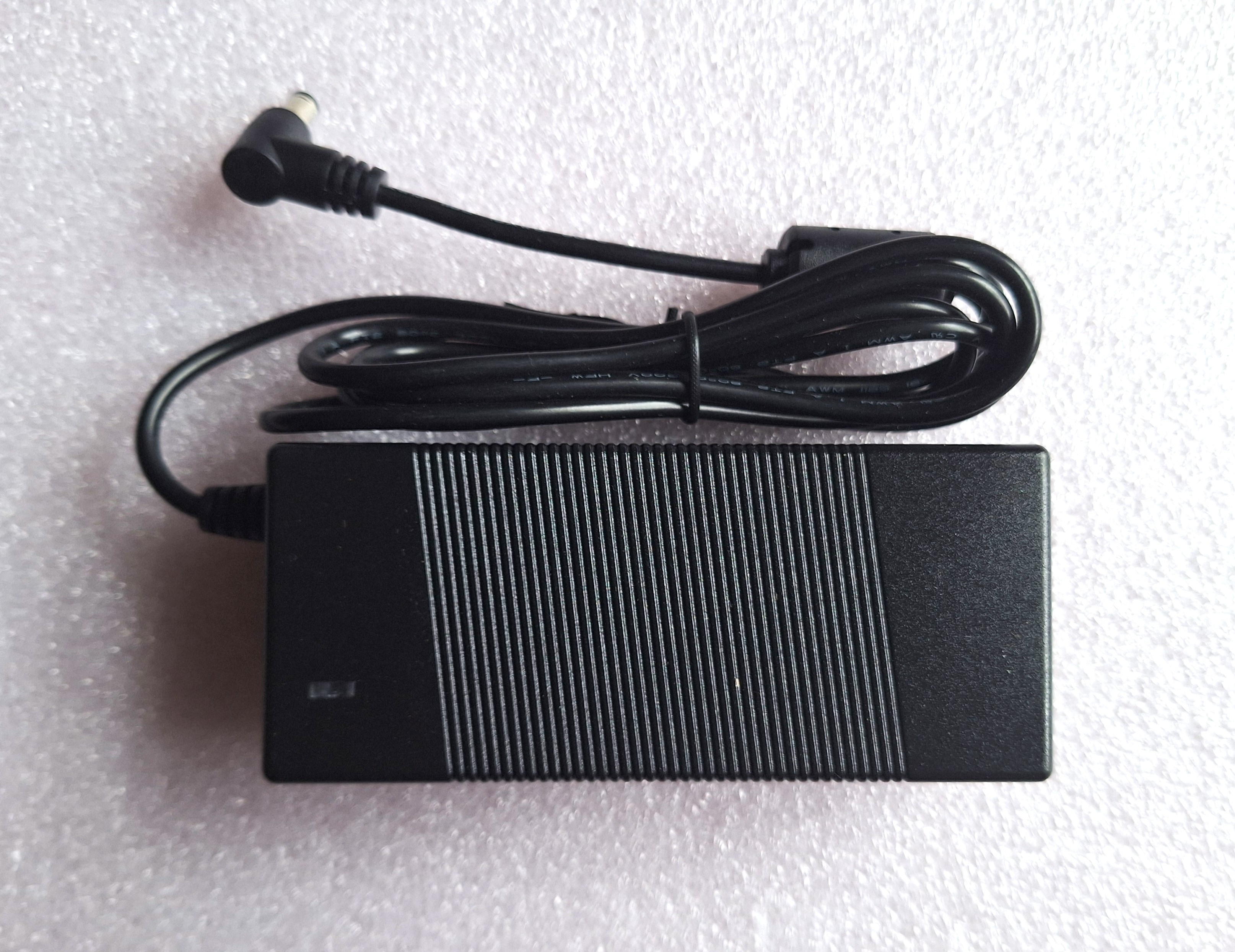 Orange Power Adapter 19.5V/3A