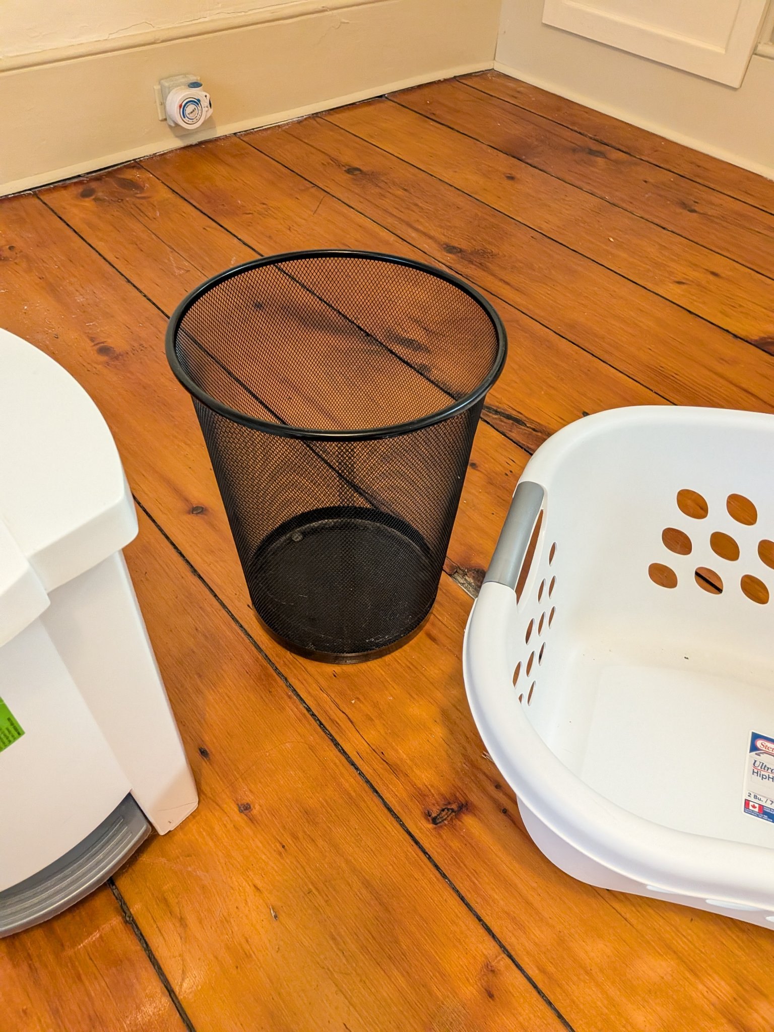 White Laundry Basket, Step Can, and Black Mesh Wastebasket Set - photo 2