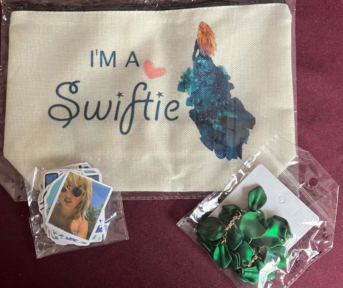 Taylor Swift Fan Merchandise Lot (New)