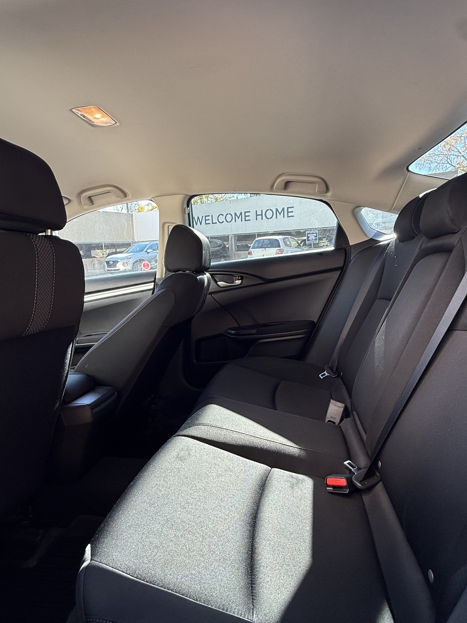 2021 Honda Civic LX Sedan – Silver – 91,000 km - photo 3