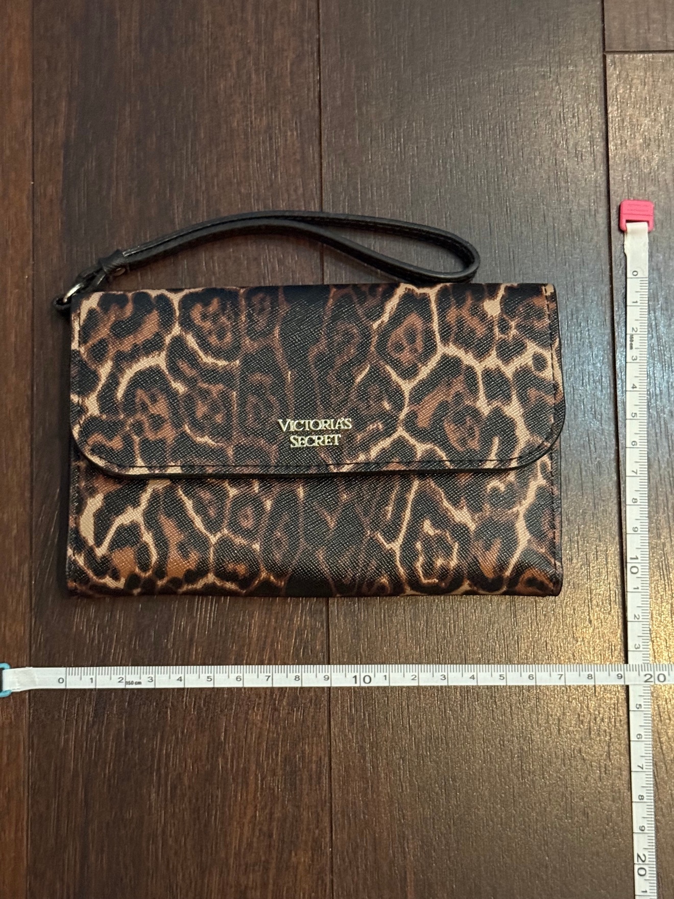 Victoria's Secret Leopard Wristlet — New