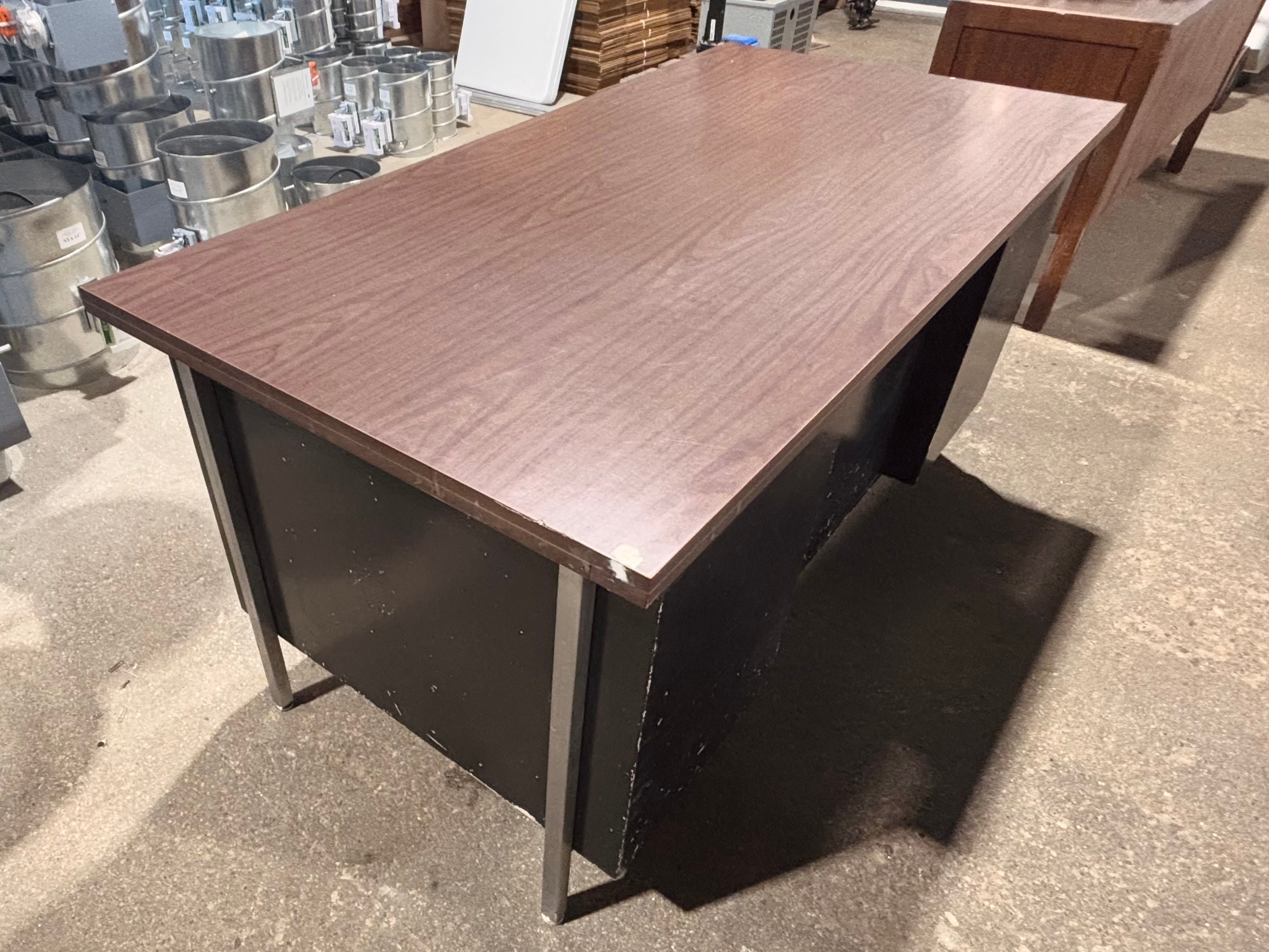Office Desk - photo 4