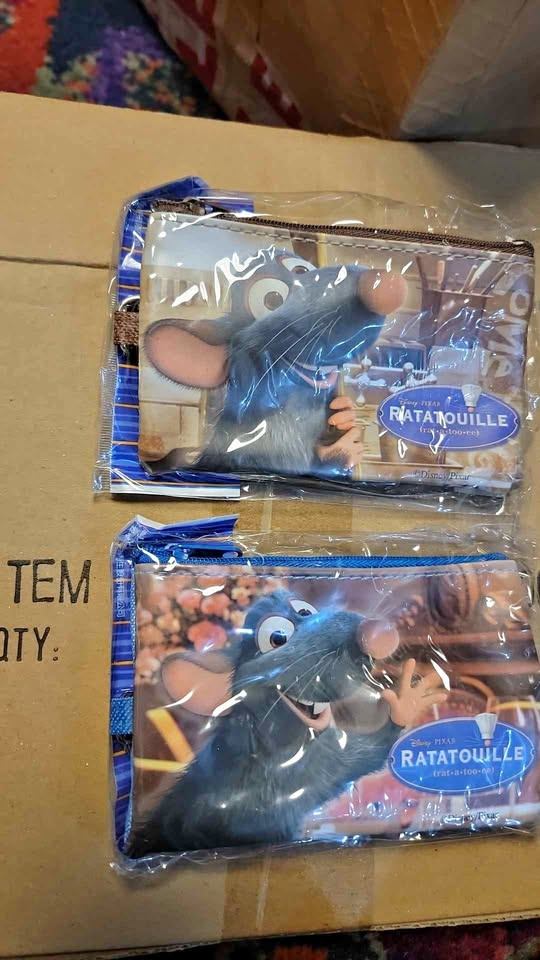 Rare HTF Disney Pixar Ratatouille rat coin purse, NEW blue or