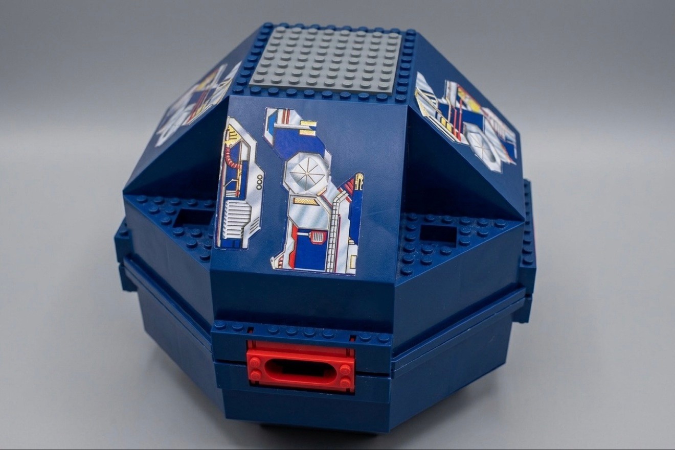 Mega Bloks Blue Space Ship Station - photo 3