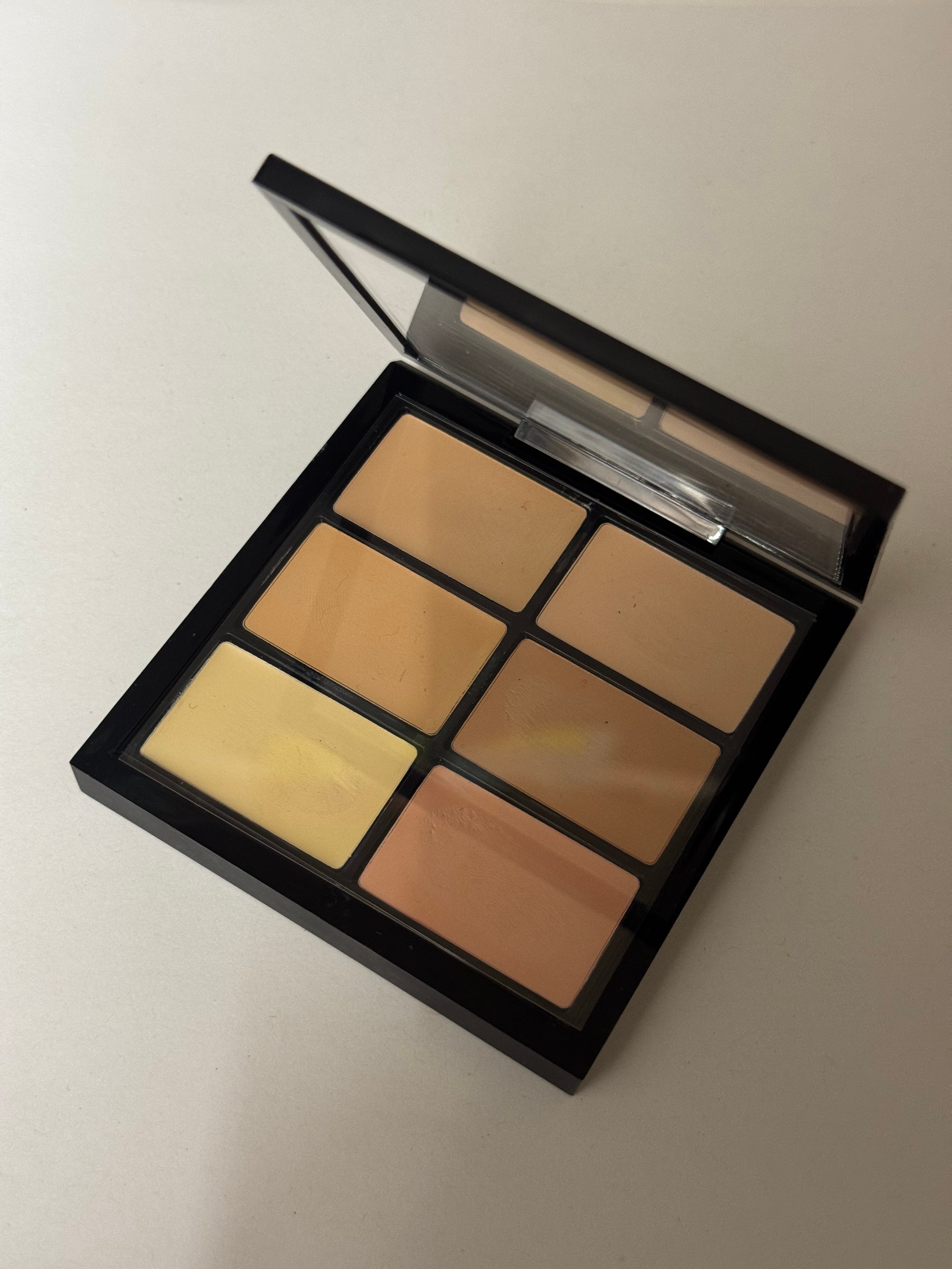 MAC Pro Conceal and Correct Palette, Light