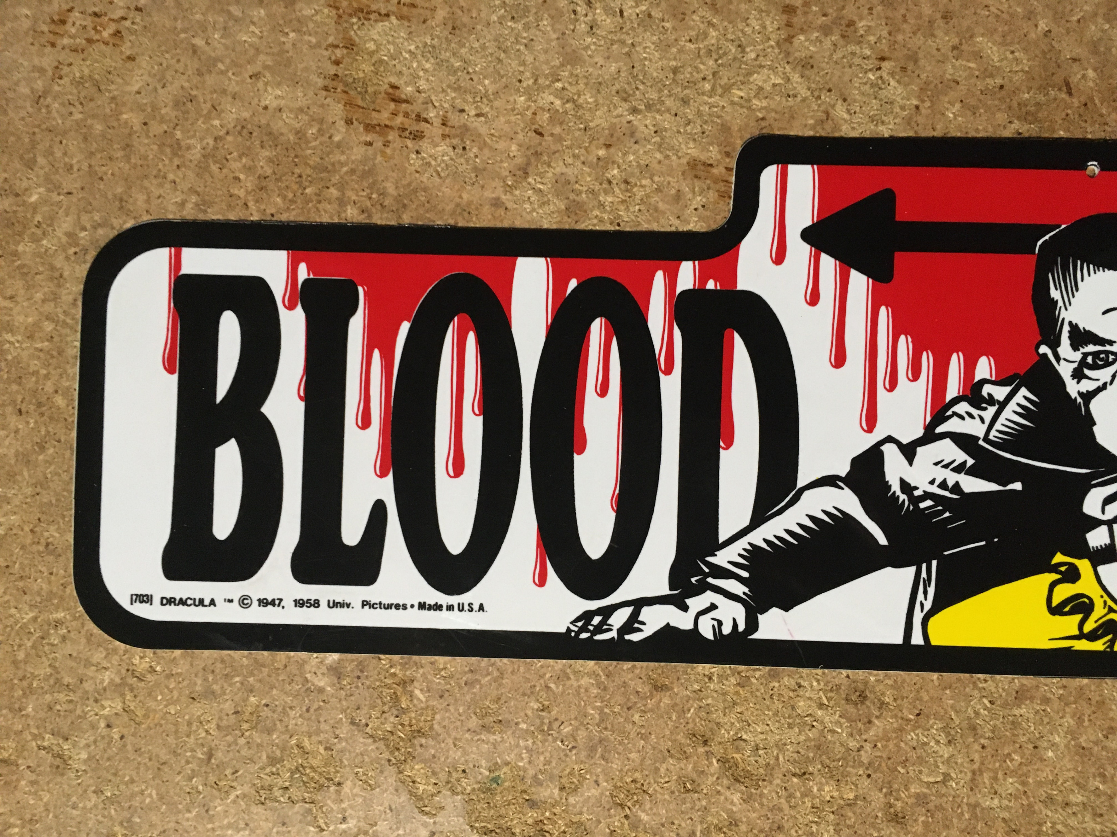 1988 H&L MONSTER ALLEY DRACULA VAMPIRE PLASTIC NOVELTY SIGN 18" - photo 3