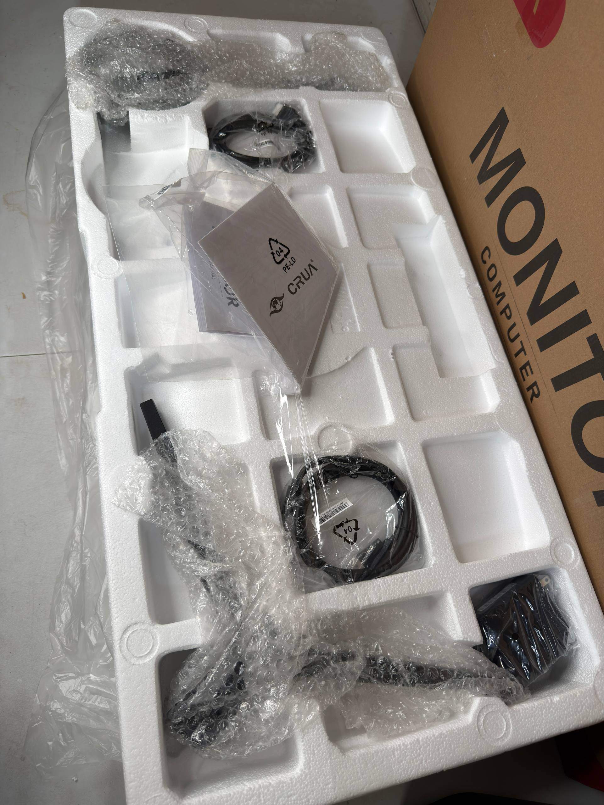 CRUA 34" WQHD 165Hz IPS Ultrawide Gaming Monitor – White | BNIB - photo 3