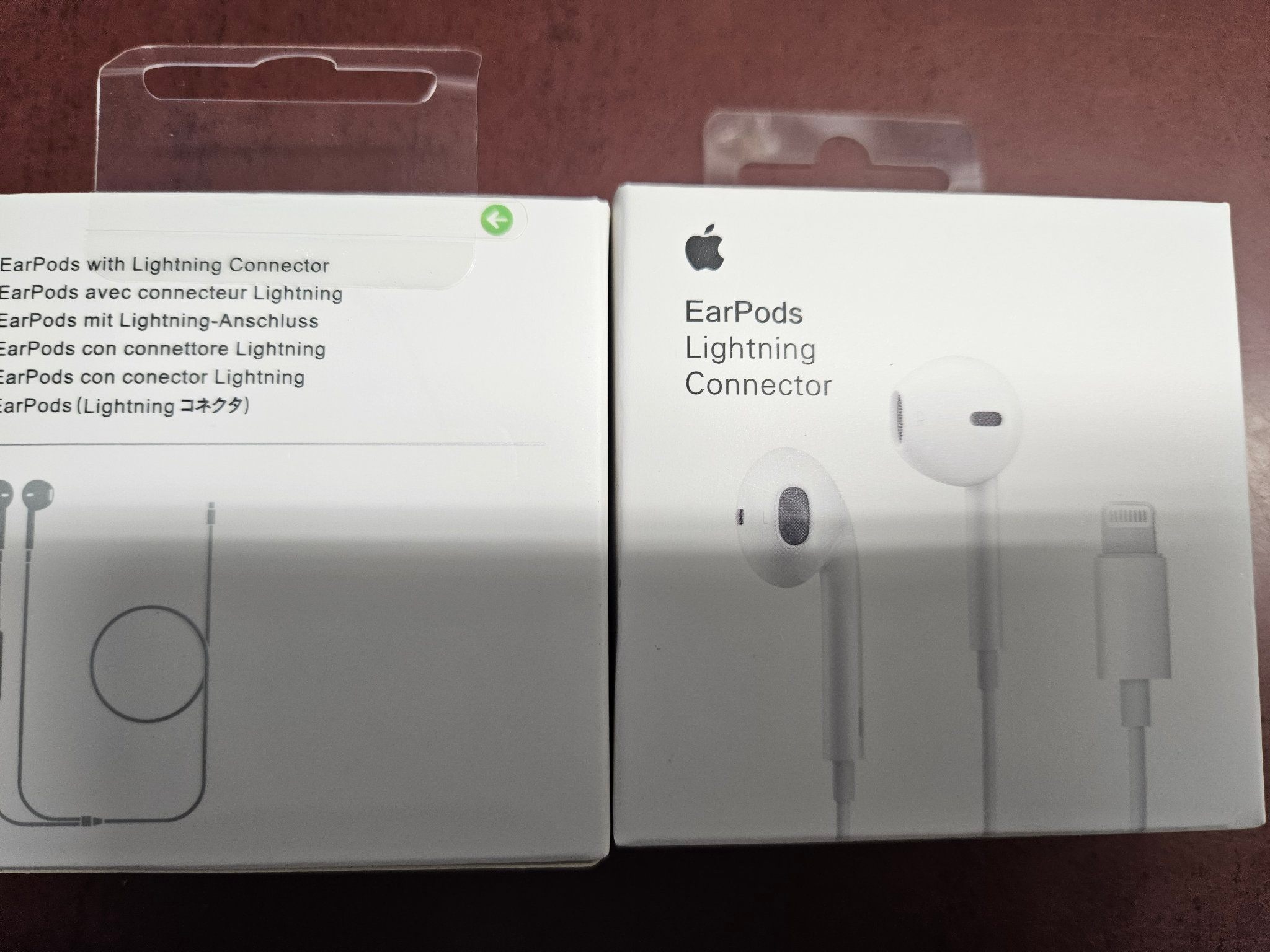 Apple EarPods with Lightning Connector - Wired Earphones - New