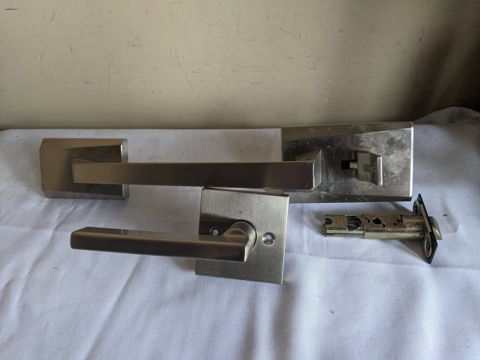 Weiser Satin Nickel Lower Exterior Door Handle, no accessories - photo 3