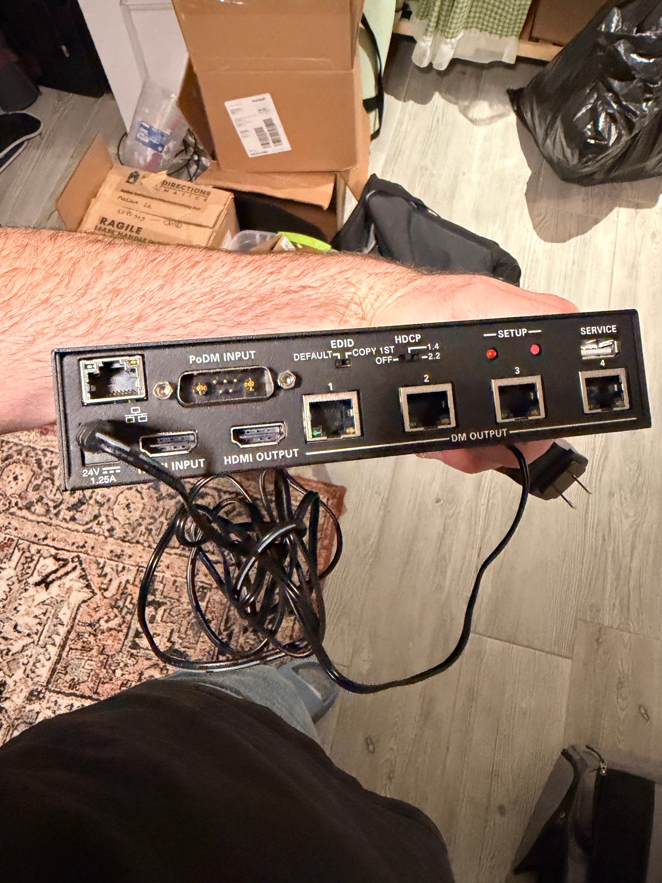 Crestron DM-DA4-4K-C 4K HDMI Splitter - photo 2