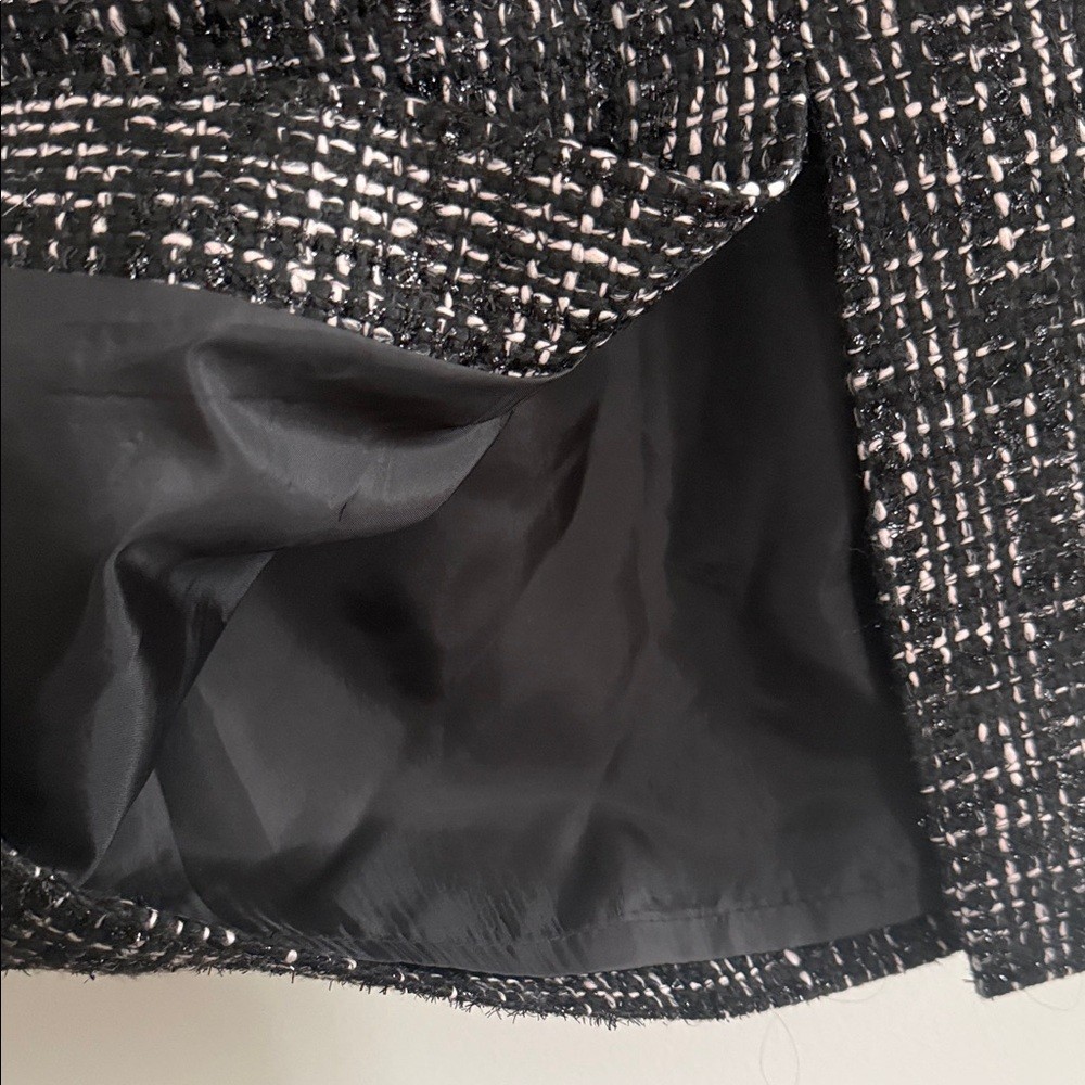 Chic Black Tweed Pencil Skirt - photo 5