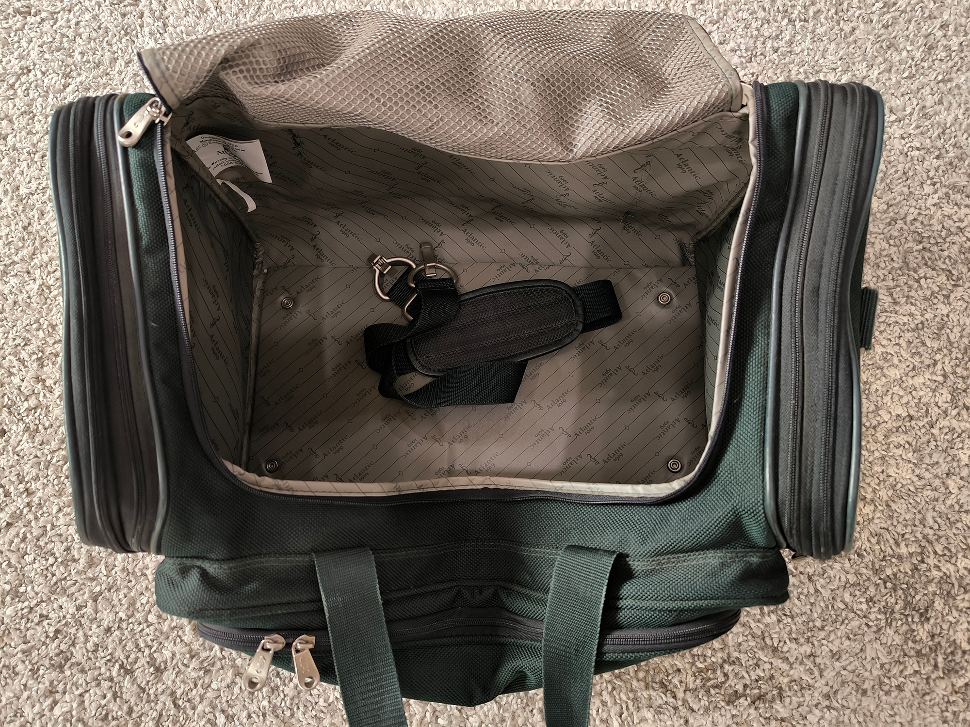 Atlantic Luggage Bag - Excellent Condition - photo 2