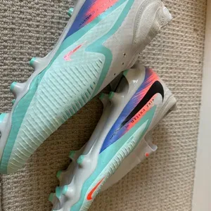 Nike Phantom 6 Academy High FG/MG - photo 2
