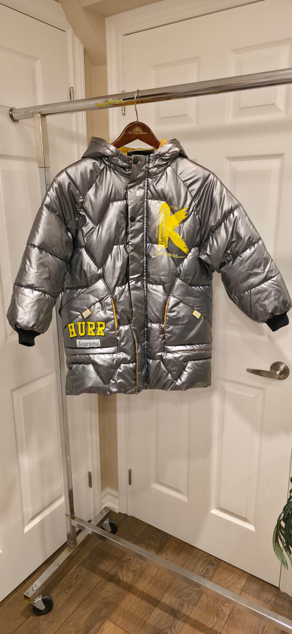 Kids JinPinFJ silver metallic puffer jacket size L