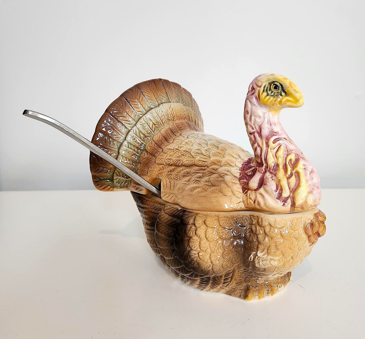 Vintage Hand-painted Turkey Gravy Boat / Soup Tureen - photo 4