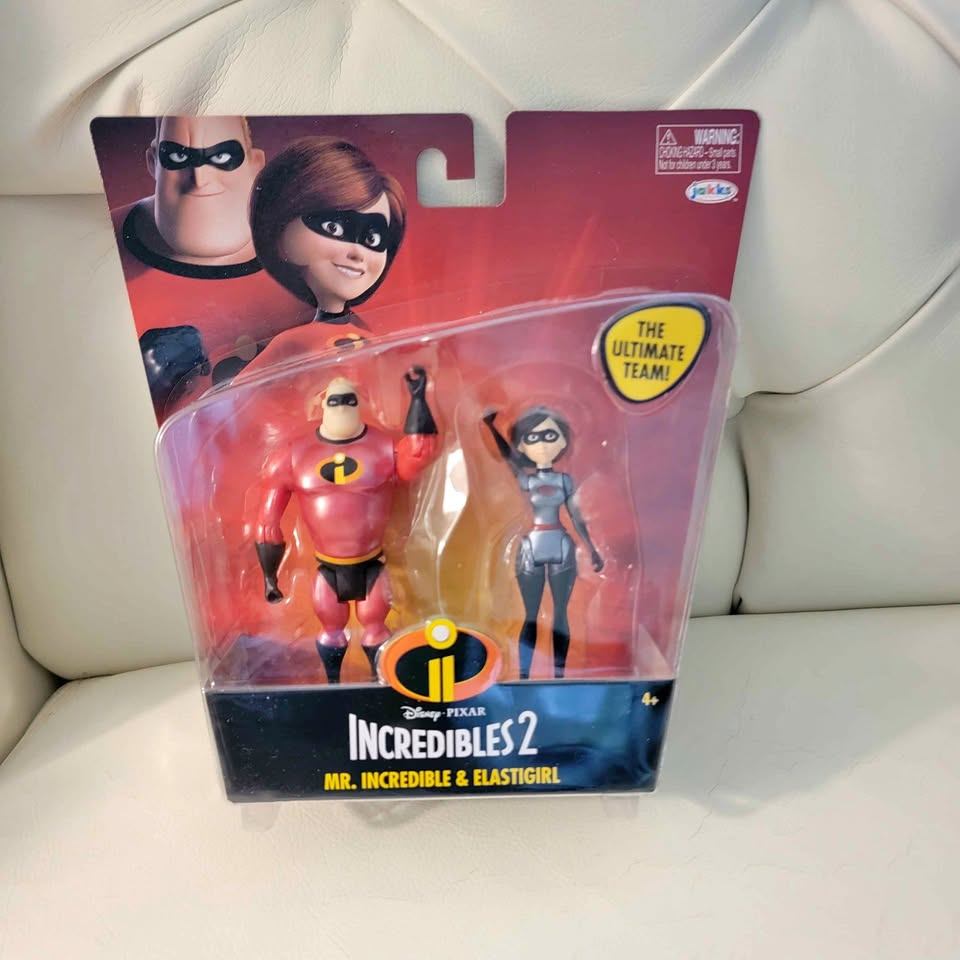 Disney Incredibles 2 Elastigirl & Mr. Incredible Action Figure