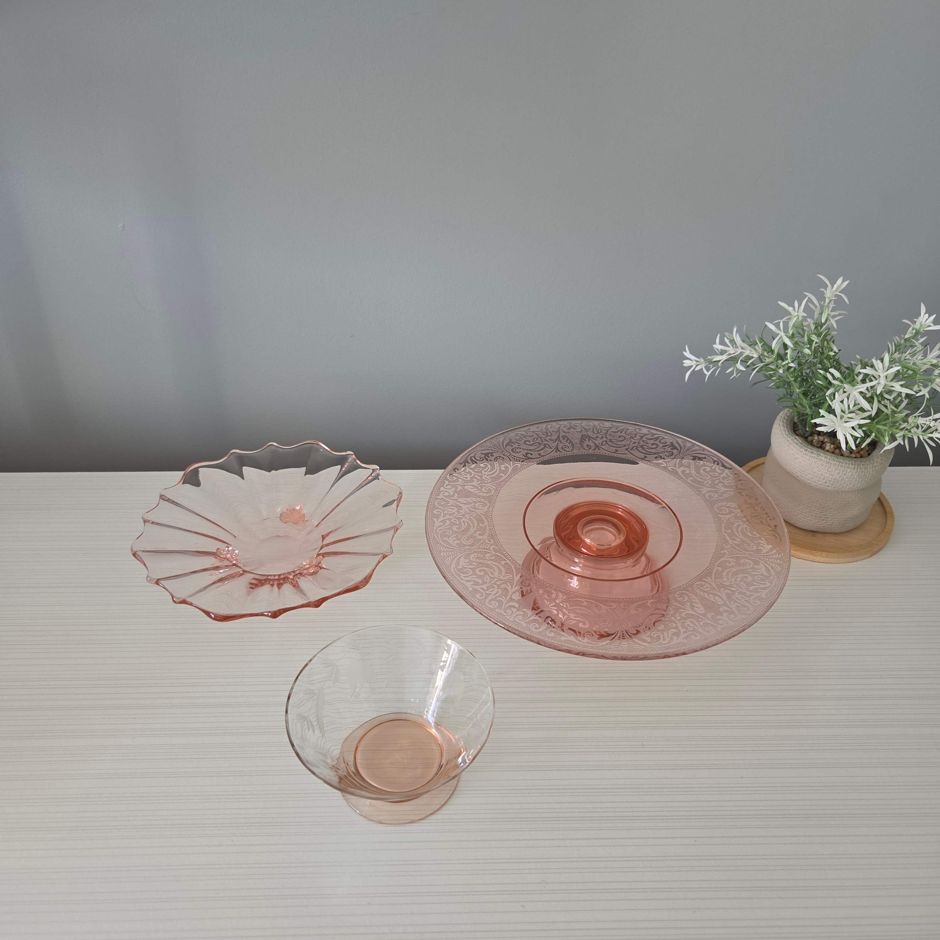 Vintage Pink Depression Glass Cakeware Set - Pre-Loved! ✨