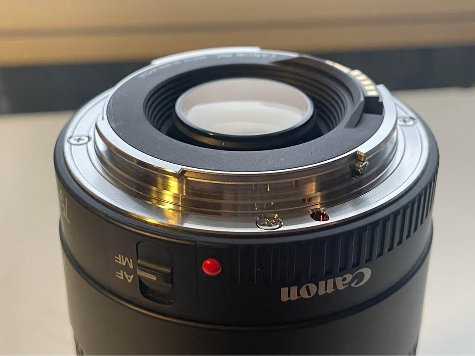 Canon EF 75-300mm f/4-5.6 III Lens - photo 5