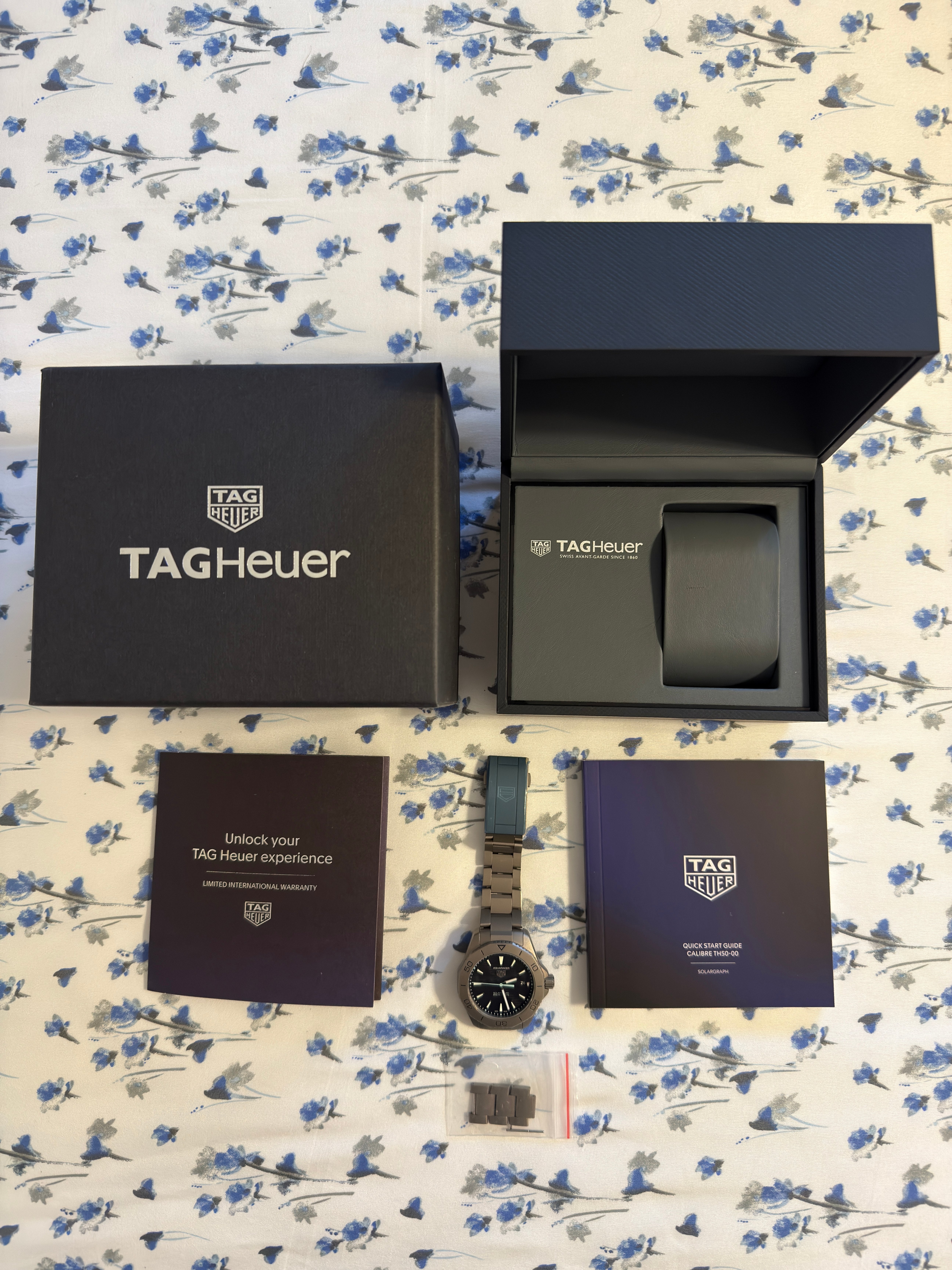 TAG Heuer Titanium Aquaracer Professional 200 Solargraph Watch