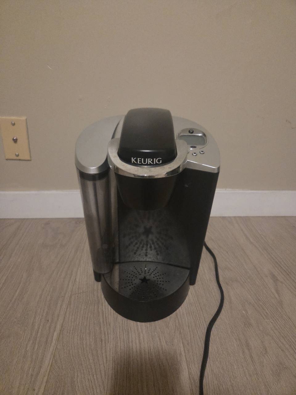 Keurig Single-Serve Coffee Maker – Black & Silver