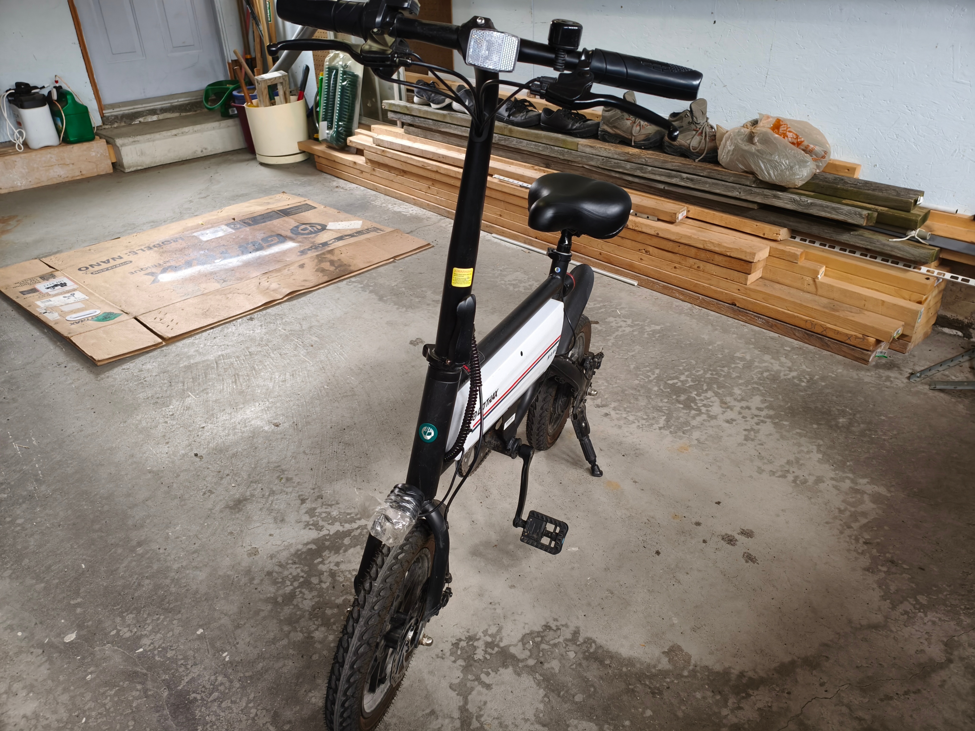Gotrax nano 14 inch foldable ebike - photo 3