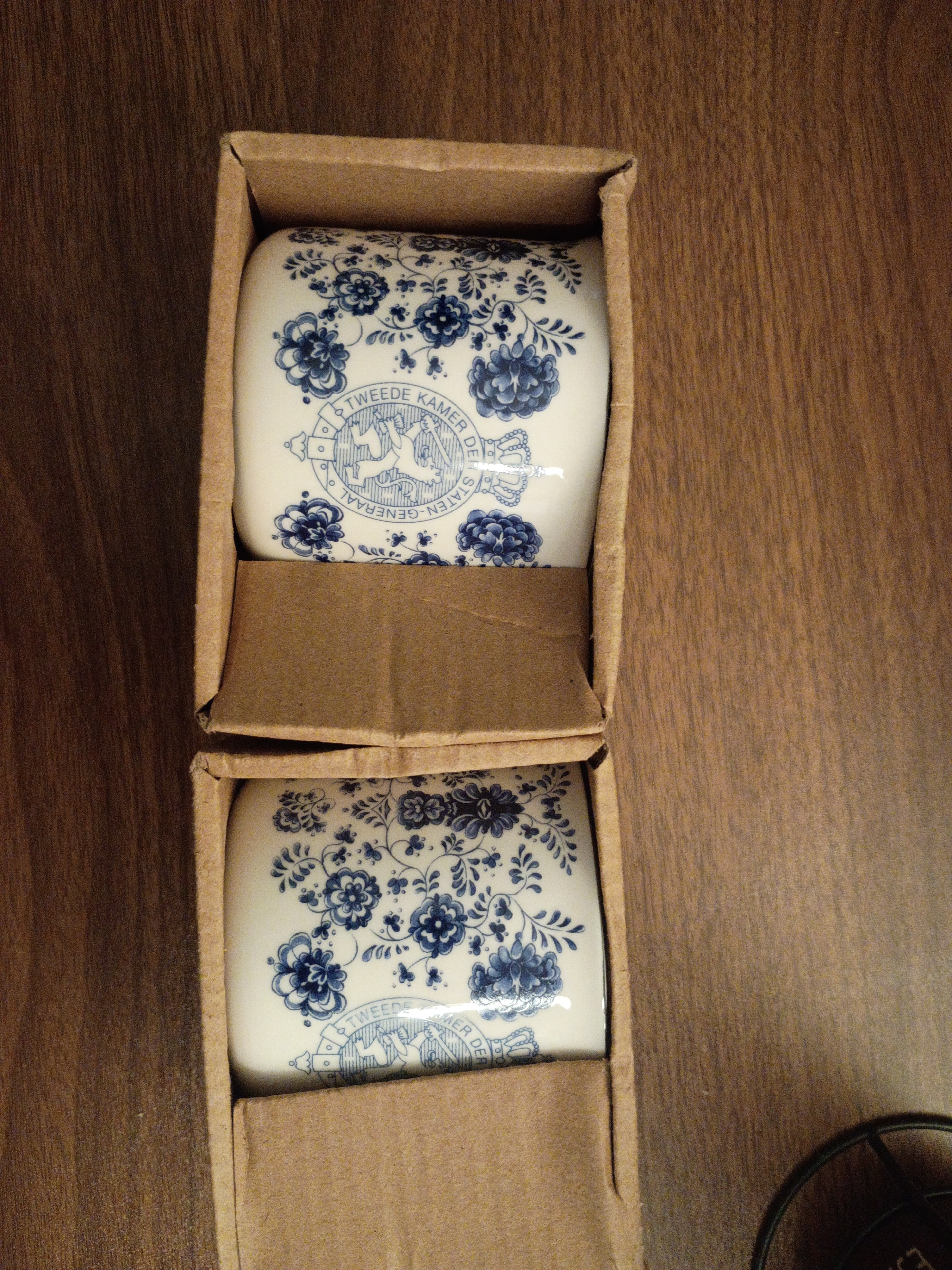 mugs from 2nd parliement of Holland - photo 2