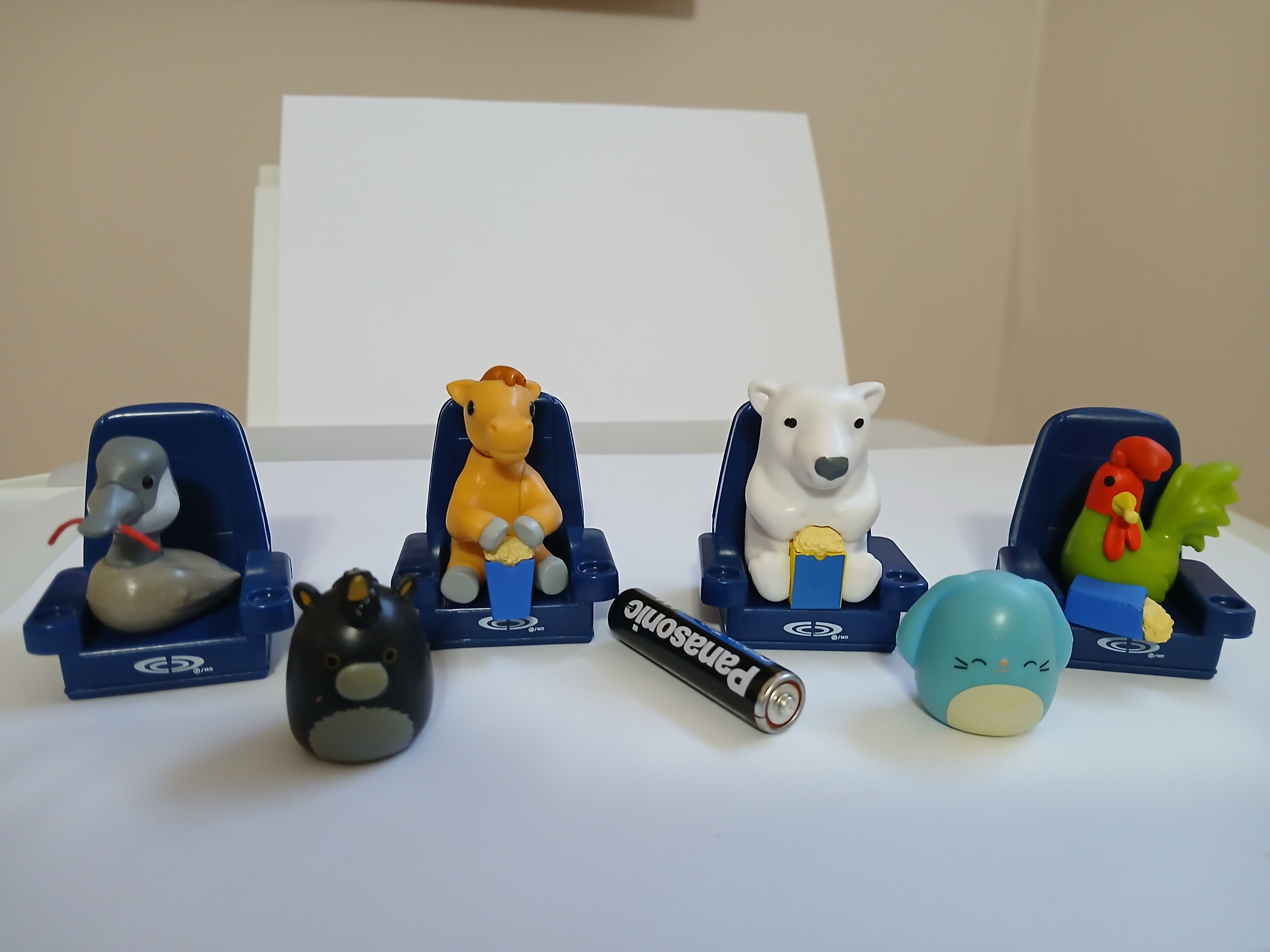 Cinaplex Collector Toys & Kinder Surprise Classic Cars - photo 5