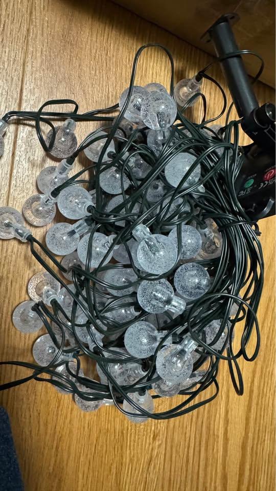 White 100 Balls Solar String Light Christmas lights (New) - photo 2