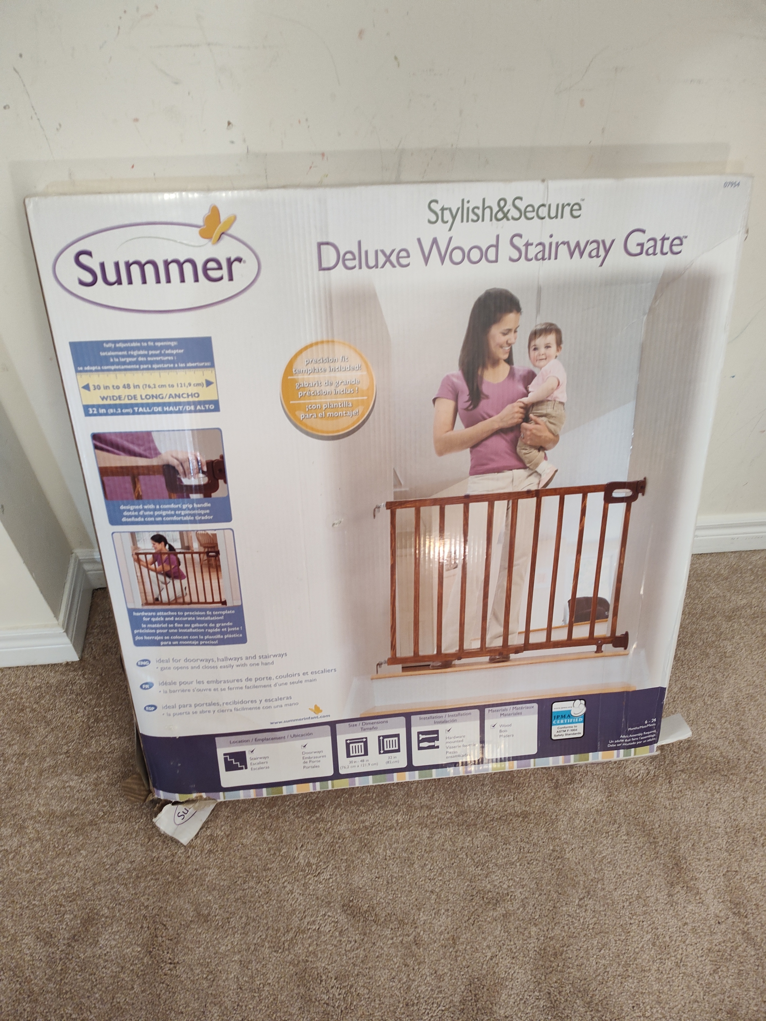 Summer Infant Stylish & Secure Deluxe Wood Stairway Gate - photo 2