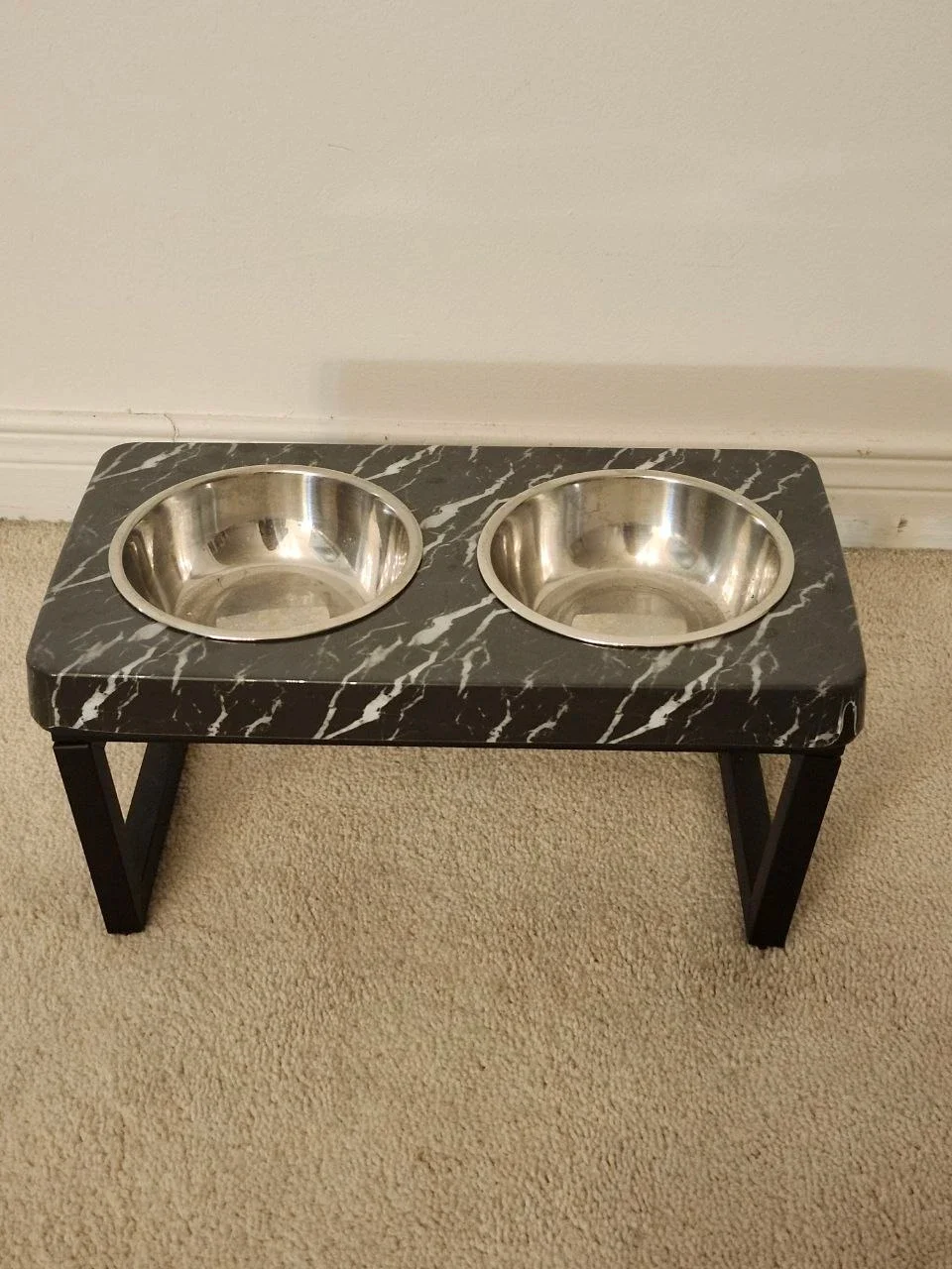 Raised Double Pet Bowl Station