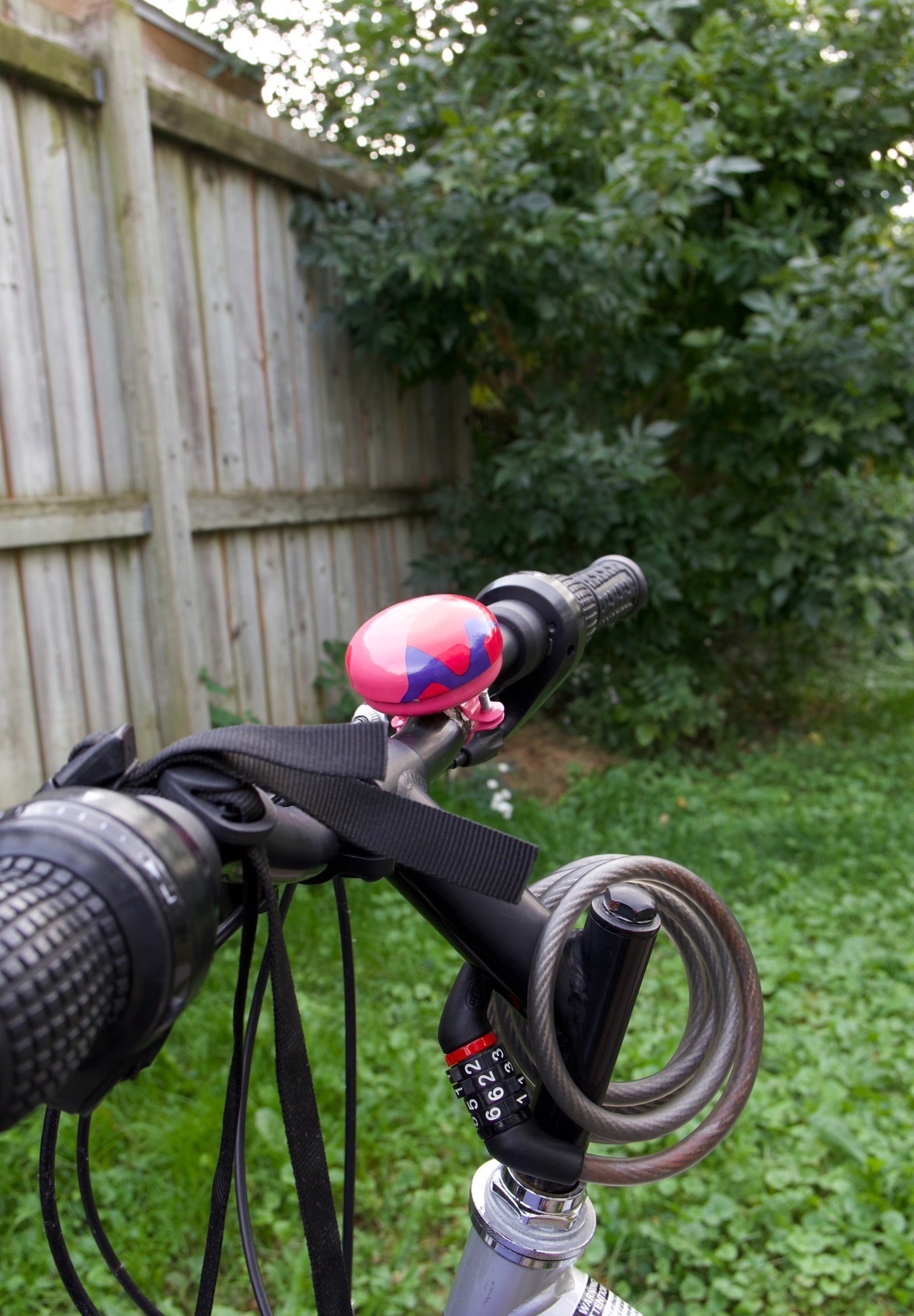 18 speed bike with helmet - photo 4
