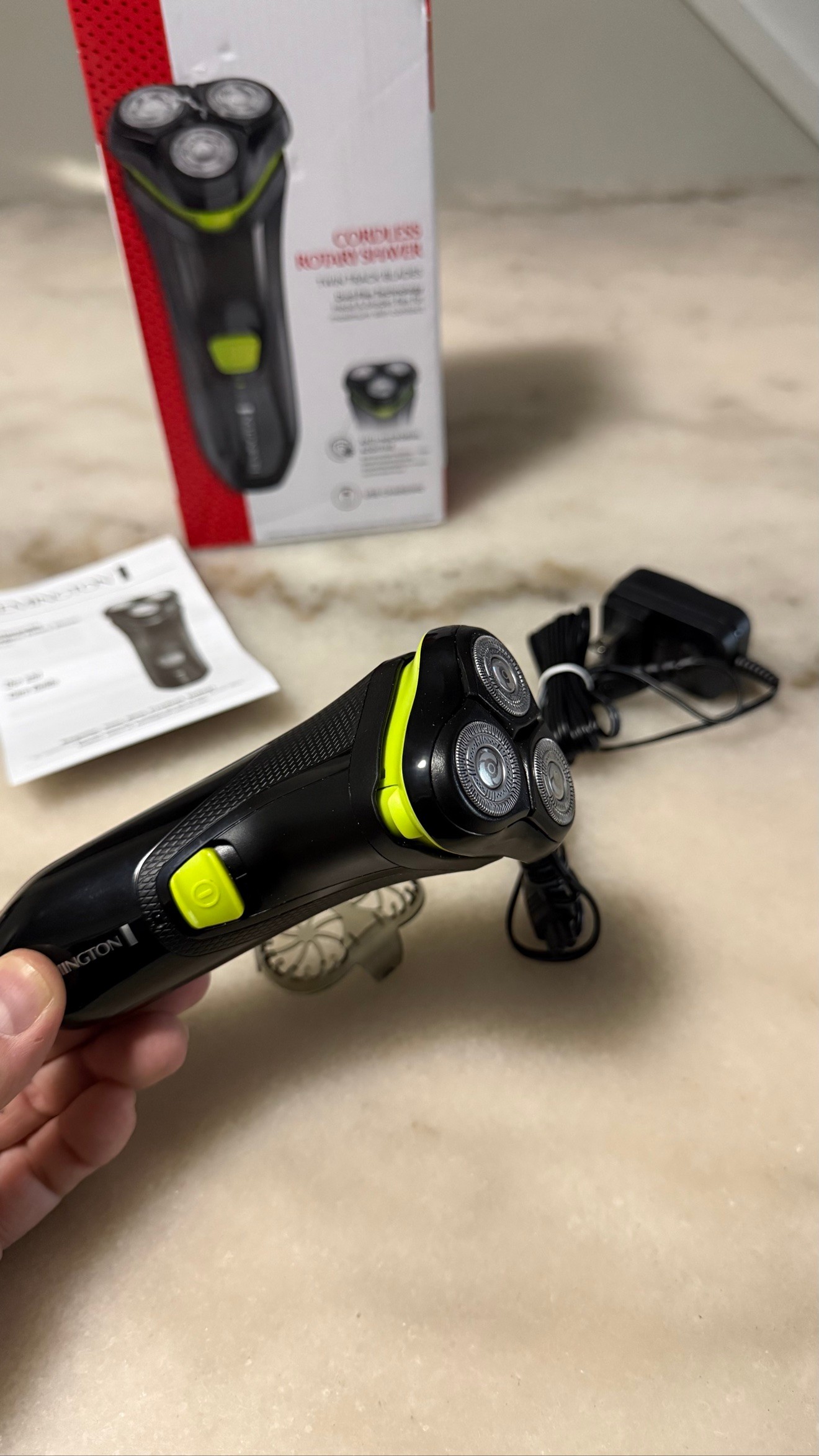 NEW Remington Cordless Rotary Shaver - photo 3