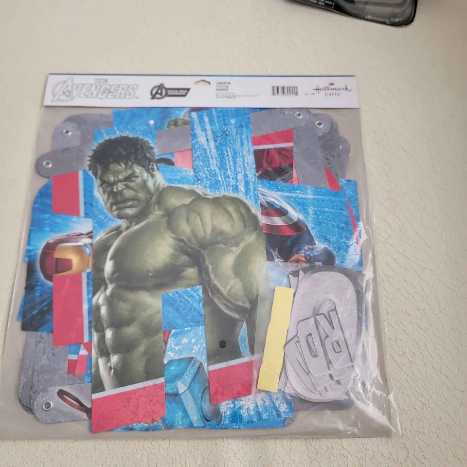 Marvel Avengers Jumbo Birthday Banner Kit – Hallmark Party – - photo 4