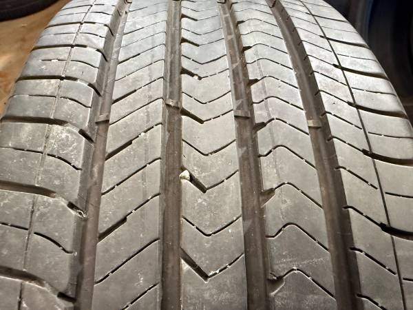 1 x single 235/40/18 91W M+S Goodyear eagle Sport A/S with 85% - photo 3
