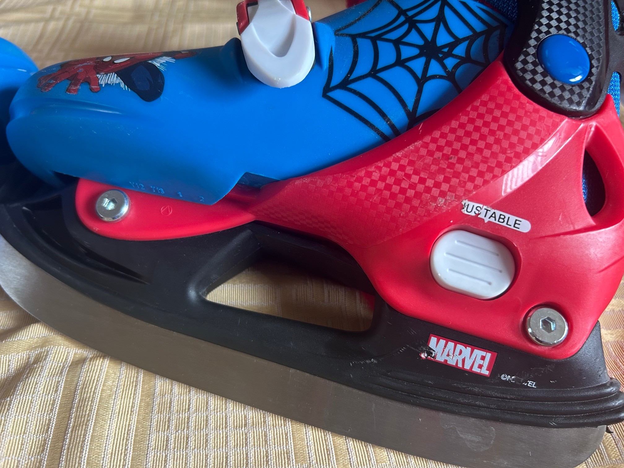 Marvel Spider-Man Adjustable Kids Ice Skates - photo 2