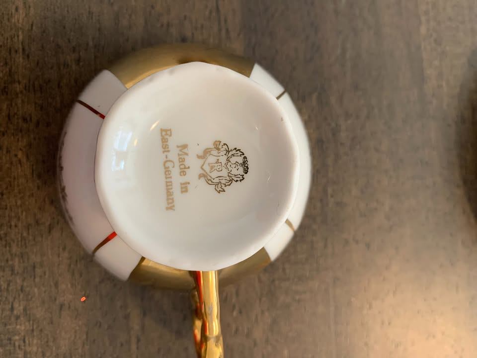 Vintage East Germany Porcelain Tea Cups and Saucers - photo 3