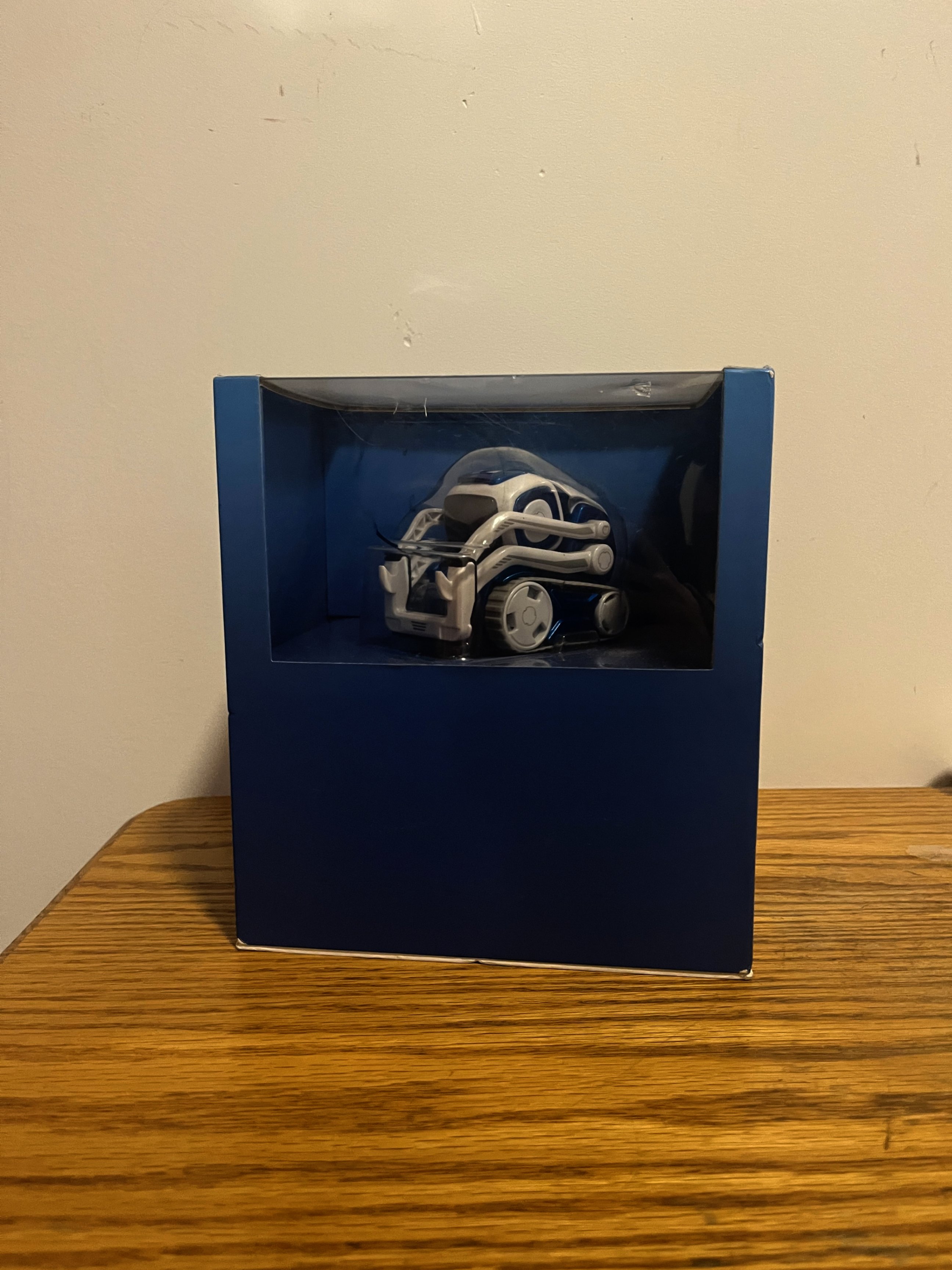 Anki Cosmo robot