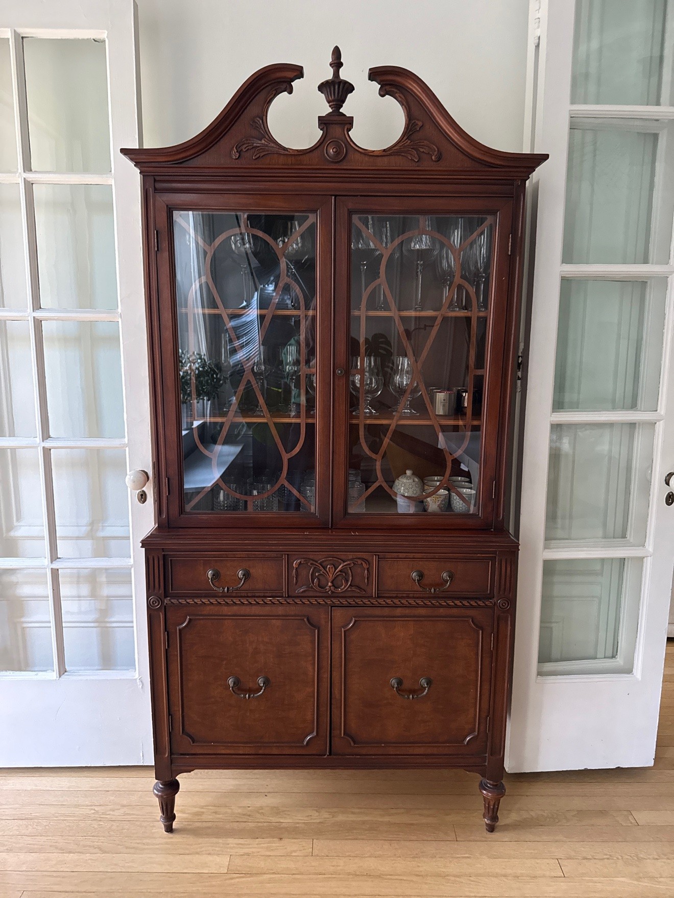 Traditional dark wood china cabinet / hutch with glass doors